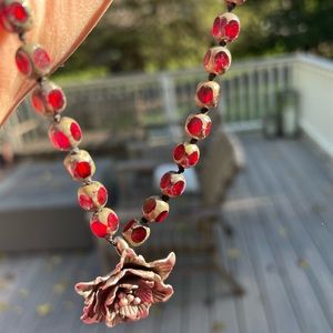 Necklace with flower